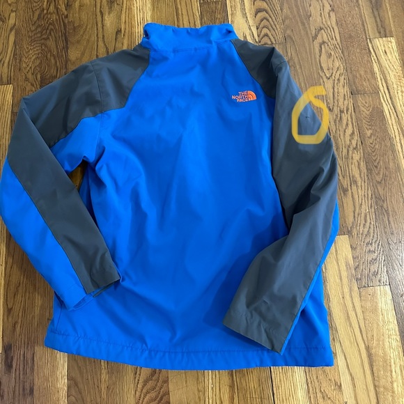 The North Face YLG Jacket - Picture 6 of 6